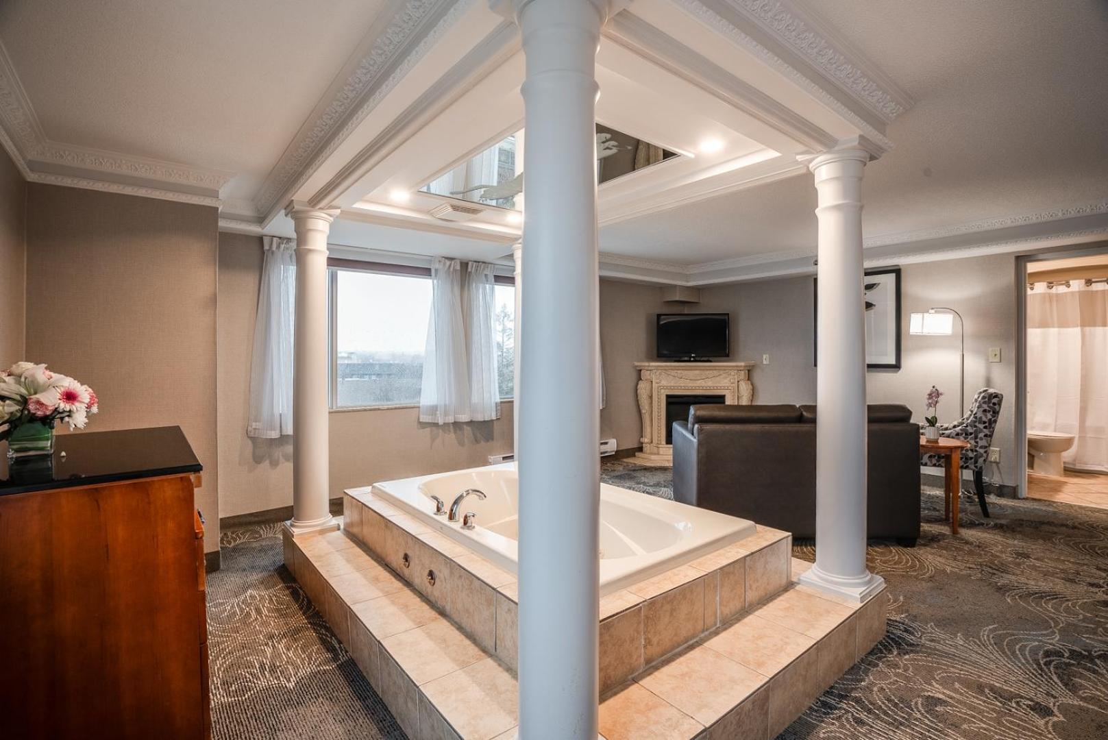 Monte Carlo Inn Barrie - Newly Renovated Eksteriør bilde