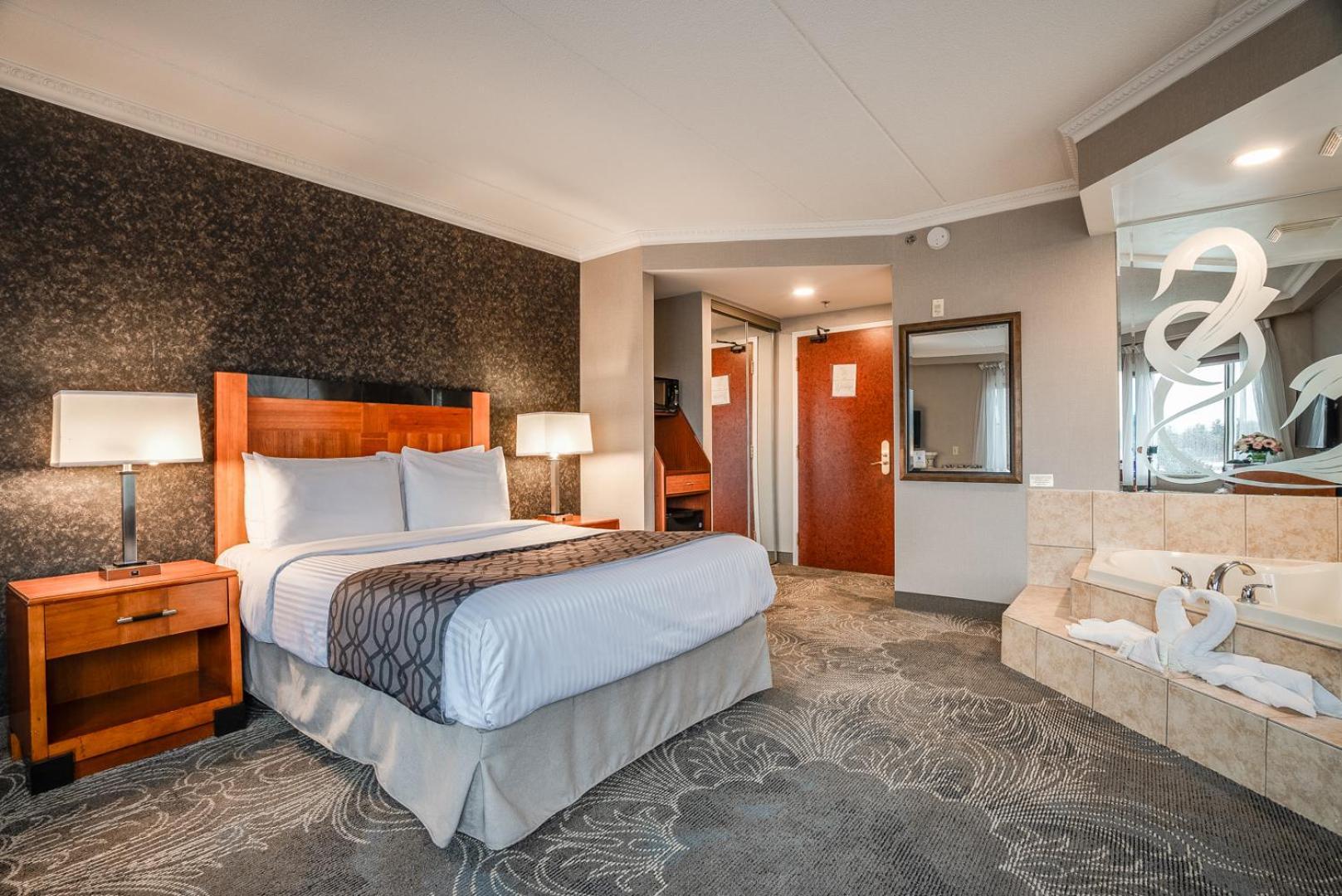 Monte Carlo Inn Barrie - Newly Renovated Eksteriør bilde