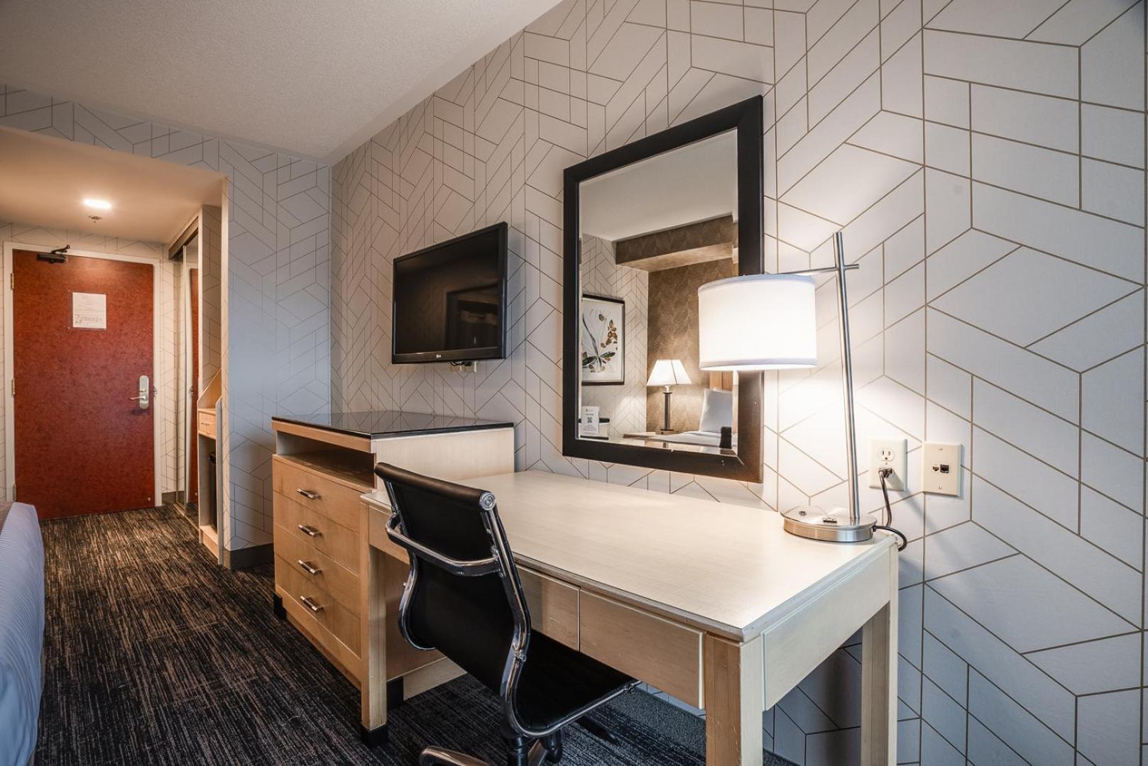 Monte Carlo Inn Barrie - Newly Renovated Eksteriør bilde