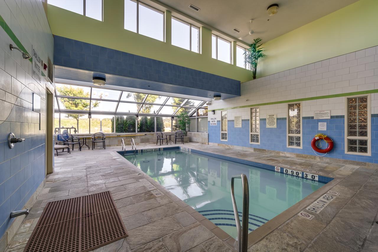 Monte Carlo Inn Barrie - Newly Renovated Eksteriør bilde